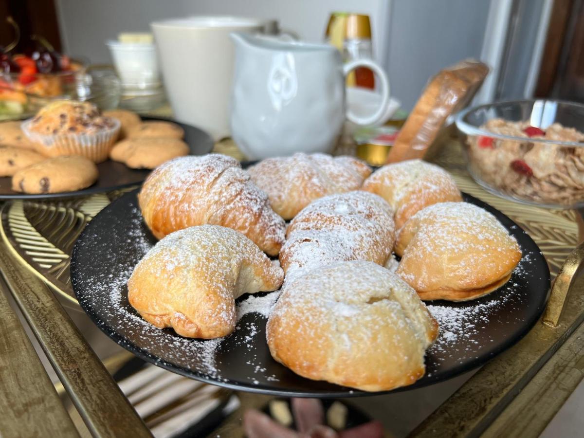 La Lepre Felice-Bovio Otel Napoli Dış mekan fotoğraf